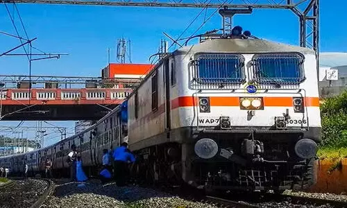 റെയിൽവേ വെയിറ്റിങ് ലിസ്റ്റ് സീറ്റുകളുടെ എണ്ണം കുറക്കുന്നു; ഇനി 25 ശതമാനം മാത്രം