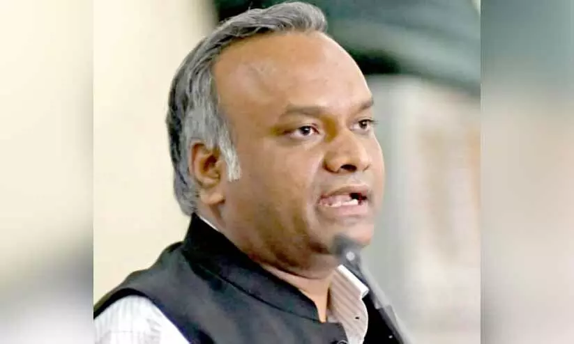 അ​മേ​രി​ക്ക​ൻ യാ​ത്ര വി​ല​ക്കി​യ​തി​നെ ചോ​ദ്യം ചെ​യ്ത് പ്രി​യ​ങ്ക് ഖാ​ർ​ഗെ