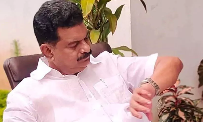 പ്രിയ വോട്ടർമാരെ, നാളെ ആദ്യ മണിക്കൂറിലെ ഫലം കണ്ട് നിങ്ങൾ നിരാശരാകരുത്, യു.ഡി.എഫിൽ നിന്നും എം.സ്വരാജിന് ക്രോസ് വോട്ട് പോയിട്ടുണ്ട്; പി.വി അൻവർ