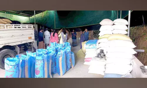 രേഖകളില്ലാതെ സൂക്ഷിച്ച റേഷനരി പിടികൂടി രേഖകളില്ലാതെ സൂക്ഷിച്ച റേഷനരി പിടികൂടി