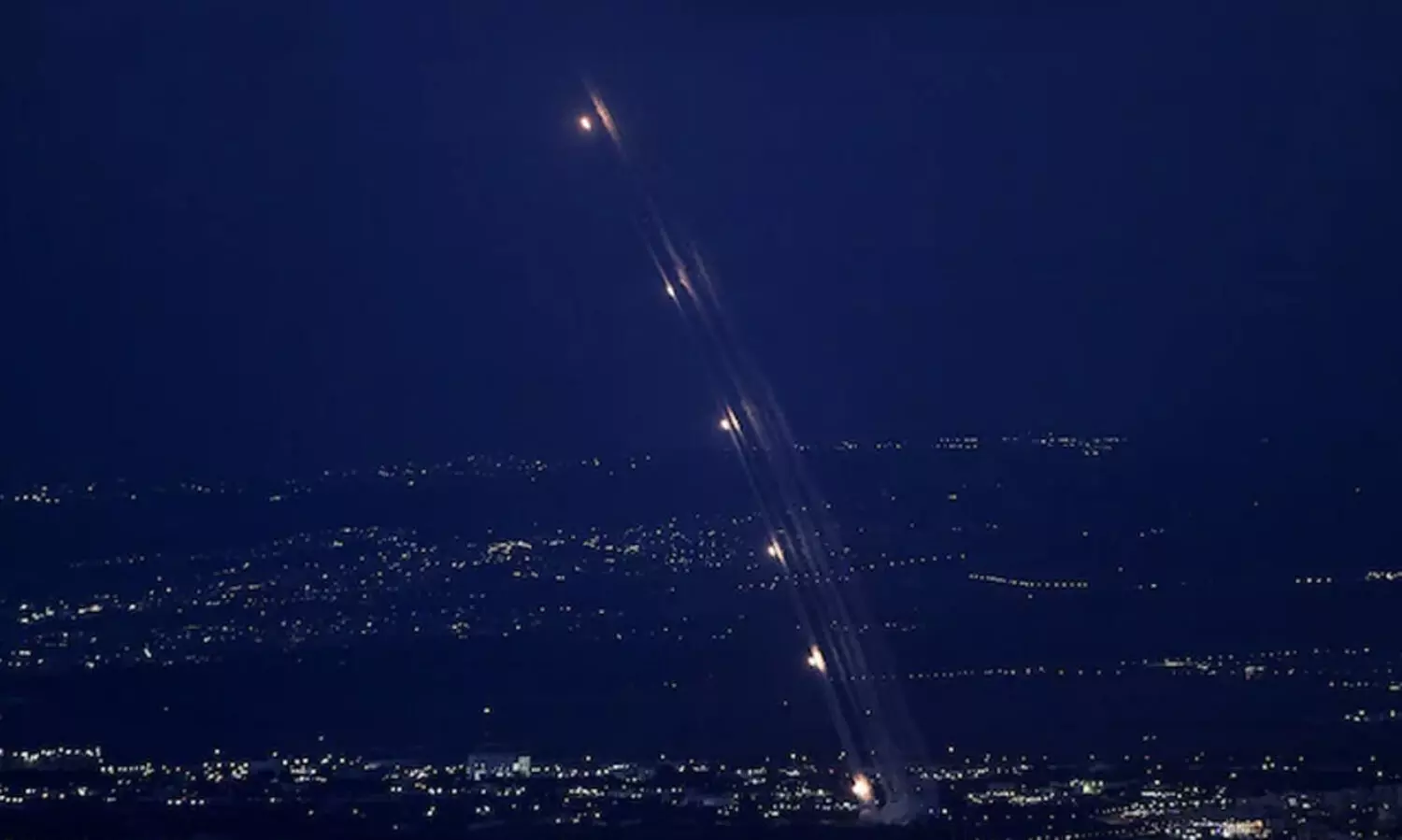 ഇസ്രായേലിന് നേരെ വീണ്ടും ഇറാന്റെ ആക്രമണം; 15 മിസൈലുകൾ തൊടുത്തു