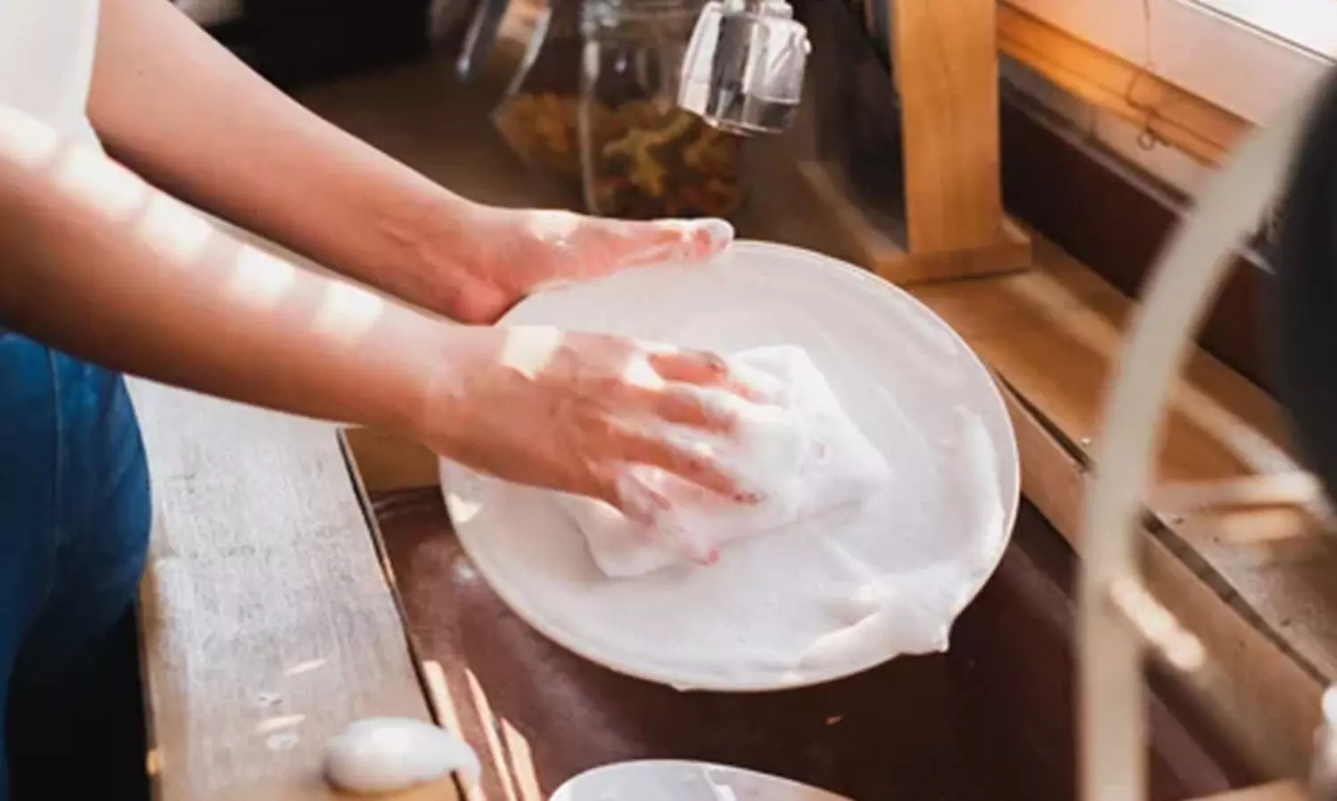 വീടു വൃത്തിയാക്കൽ ഒരു വൻ ബാധ്യതയാണോ​? എങ്കിൽ ഈ ‘വൺ മിനിറ്റ് ലോ’ നിങ്ങളെ രക്ഷിക്കും