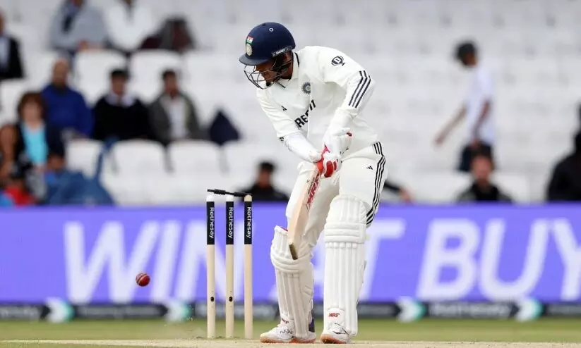 ഗില്ലിനെ കാഴ്സ് വീഴ്ത്തി, അർധ ശതകം പിന്നിട്ട് രാഹുൽ; ലീഡ്സിൽ ലീഡുയർത്താൻ ഇന്ത്യ പൊരുതുന്നു ഗില്ലിനെ കാഴ്സ് വീഴ്ത്തി, അർധ ശതകം പിന്നിട്ട് രാഹുൽ; ലീഡ്സിൽ ലീഡുയർത്താൻ ഇന്ത്യ പൊരുതുന്നു