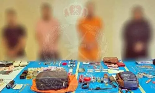 വീ​ടു​ക​ളി​ൽ മോ​ഷ​ണം; നാ​ല് പ്ര​വാ​സി​ക​ൾ പി​ടി​യി​ൽ