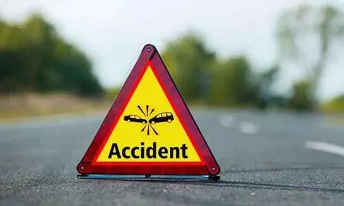 ലോറിയിടിച്ച് ബൈക്ക് യാത്രികൻ മരിച്ചു