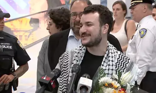 ‘ഇസ്രായേൽവിരുദ്ധ നിലപാട് തുടരും’; മഹ്മൂദ് ഖലീലിന് യു.എസിൽ വൻ സ്വീകരണം