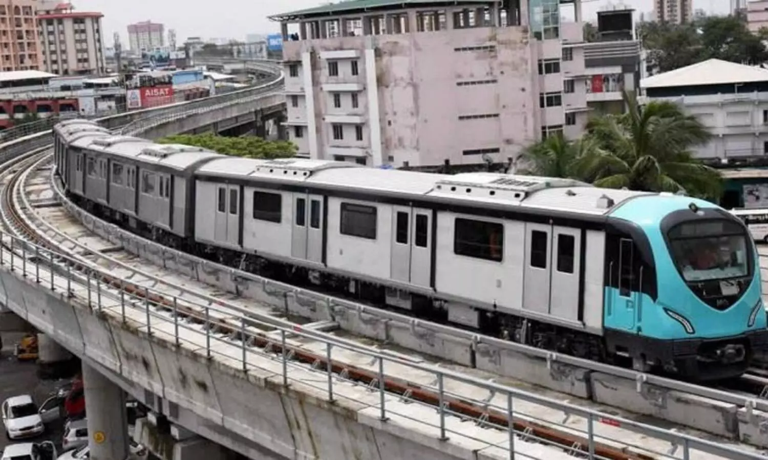 വിദ്യാർഥികൾക്ക് കൊച്ചി മെട്രോയിൽ പാസ്; 33 ശതമാനം ഇളവ് ലഭിക്കും, ജൂലൈ ഒന്നുമുതൽ പ്രാബല്യത്തിൽ