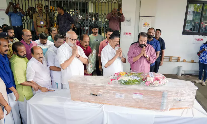 അഹ്മദാബാദ് വിമാനാപകടം: രഞ്ജിതയുടെ മൃതദേഹം നാട്ടിലെത്തിച്ചു; സംസ്കാരം വൈകീട്ട്