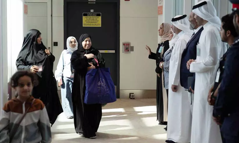 മേഖലയിലെ സംഘർഷം: ഇതുവരെ നാട്ടിലെത്തിച്ചത് 1,215 ബഹ്റൈൻ പൗരന്മാരെ; ദൗത്യം തുടരുന്നു മേഖലയിലെ സംഘർഷം: ഇതുവരെ നാട്ടിലെത്തിച്ചത് 1,215 ബഹ്റൈൻ പൗരന്മാരെ; ദൗത്യം തുടരുന്നു