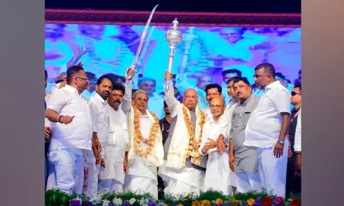 ഇ​റാ​ൻ ഇ​ന്ത്യ​യെ പി​ന്തു​ണ​ക്കു​ന്ന രാഷ്ട്രം; സാ​യു​ധ സം​ഘ​ട്ട​നം ത​ട​യാ​ൻ ഇ​ട​പെ​ട​ണം -ഖാ​ർ​ഗെ