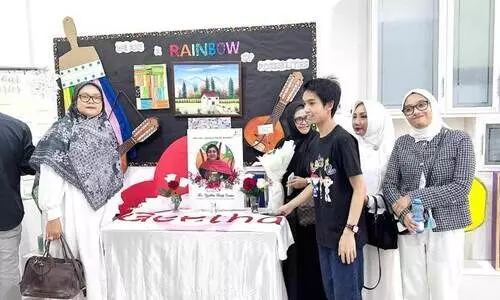 ഗീ​ത ടീ​ച്ച​റു​ടെ വേ​ർ​പാ​ട്; ഓ​ർ​മ​ക​ൾ പ​ങ്കു​വെ​ച്ച് പ്ര​വാ​സി​ക​ൾ