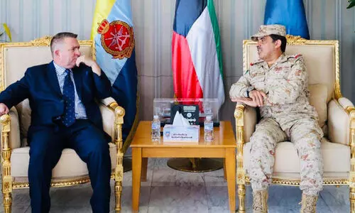 നാ​വി​കസേ​നാ ക​മാ​ൻ​ഡ​ർ യു.​കെ പ്ര​തി​രോ​ധ ഉ​പ​ദേ​ഷ്ടാ​വു​മാ​യി കൂ​ടി​ക്കാ​ഴ്ച ന​ട​ത്തി