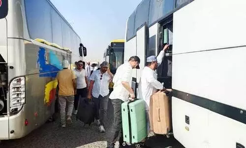 ഇ​റാ​നി​ൽ​നി​ന്ന് കു​വൈ​ത്ത് വ​ഴി ഒ​മാ​ൻ പൗ​ര​ന്മാ​രു​ടെ മ​ട​ക്കം