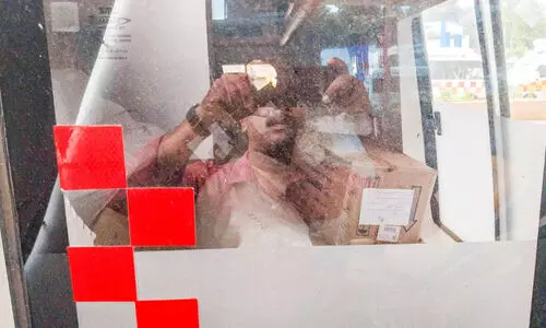 രോഗികളെ കൊണ്ടുപോകില്ല; മരുന്ന്​ കയറ്റാൻ മാത്രം ഒരു ആംബുലൻസ്​!