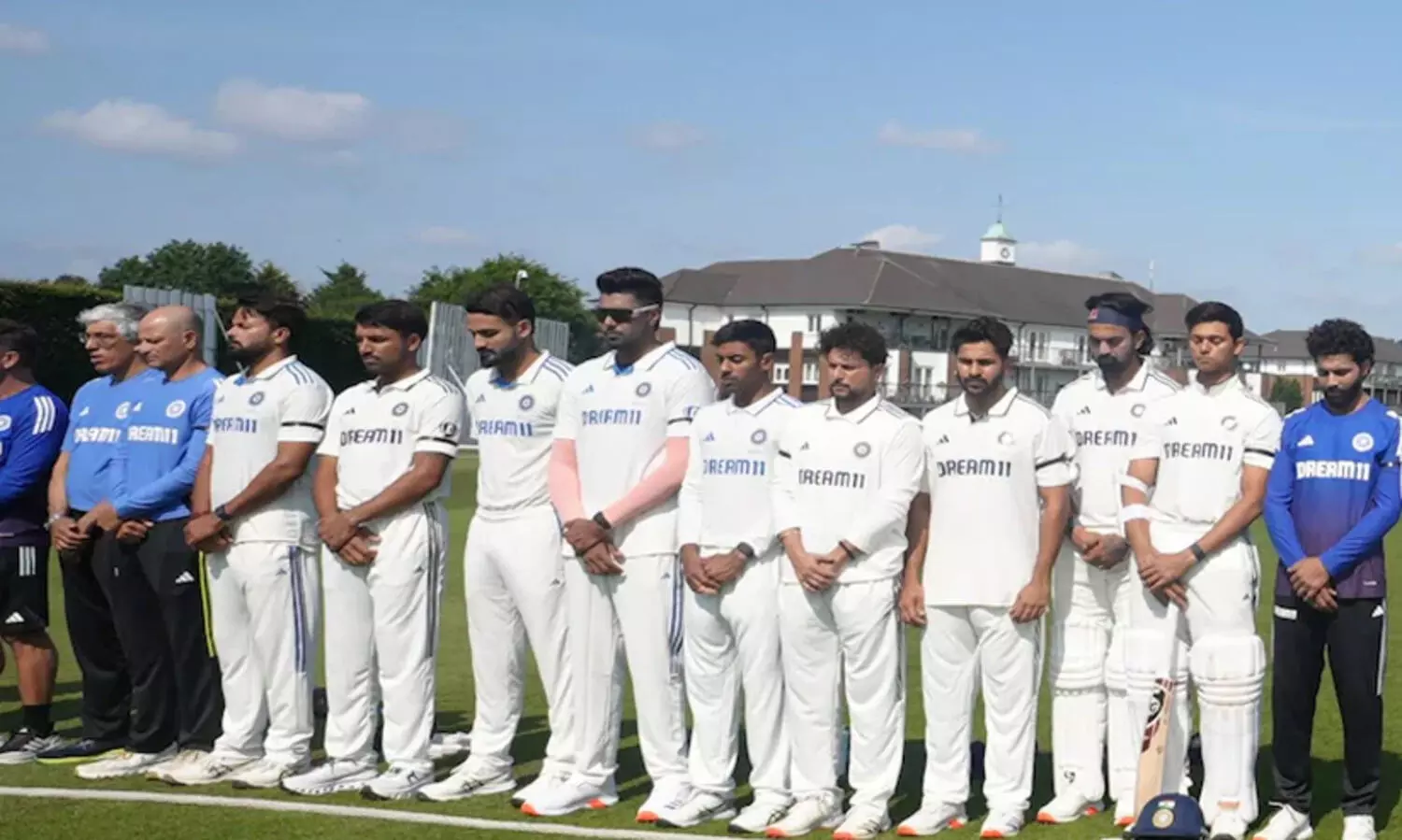 ഇംഗ്ലണ്ടിനെതിരായ ഒന്നാം ടെസ്റ്റ് തോൽവിക്കു പിന്നാലെ യുവ പേസറെ ഒഴിവാക്കി ടീം ഇന്ത്യ