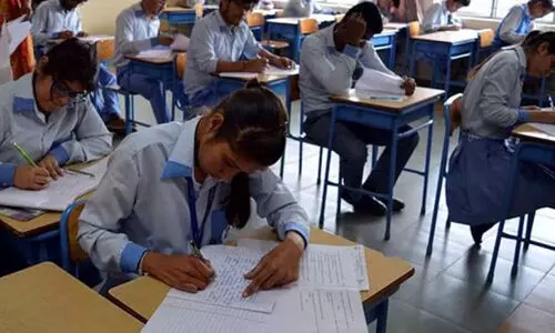 വിദ്യാർഥികളുടെ സമ്മർദം കുറക്കാൻ ഇനി മുതൽ പത്താം ക്ലാസിൽ രണ്ട് പൊതുപരീക്ഷ നടത്തുമെന്ന് സി.ബി.എസ്.ഇ