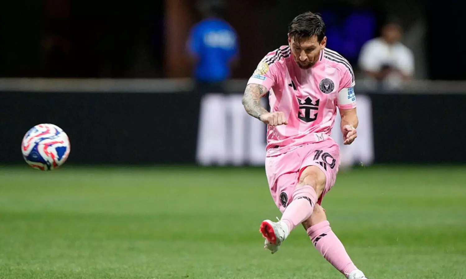 ഫിഫ ക്ലബ്ബ് ലോകകപ്പ് ; ഒരു ഗോൾ അകലെ, മെസ്സി ക്രിസ്റ്റ്യാനോയുടെ റെക്കോഡിനൊപ്പം