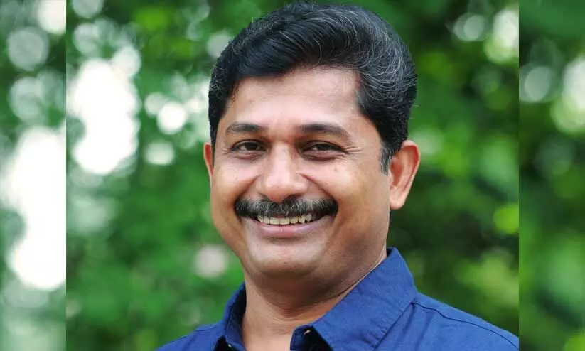 കേരള സാഹിത്യ അക്കാദമി പുരസ്കാരം സ്വീകരിക്കില്ലെന്ന് എം.സ്വരാജ്; അക്കാദമിയോട് ബഹുമാനം മാത്രം, നേരത്തെയുള്ള നിലപാടാണ് കേരള സാഹിത്യ അക്കാദമി പുരസ്കാരം സ്വീകരിക്കില്ലെന്ന് എം.സ്വരാജ്; അക്കാദമിയോട് ബഹുമാനം മാത്രം, നേരത്തെയുള്ള നിലപാടാണ്