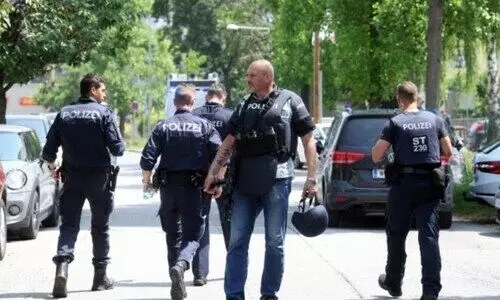 മെക്സികോയിൽ ആൾക്കൂട്ടത്തിനുനേരെ വെടിവെപ്പ്; 12 പേർ കൊല്ലപ്പെട്ടു