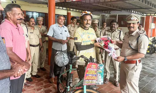 ലഹരിക്കെതിരെ സൈക്കിൾ യാത്ര; പോരാട്ടവുമായി മുൻ എസ്​.​ഐ
