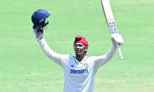 യുവരാജ് ആരാധകൻ, ട്രക്ക് ഡ്രൈവറുടെ മകൻ; ഇംഗ്ലണ്ടിനെതിരെ ഒമ്പതാമനായി ബാറ്റിങ്ങിനിറങ്ങി 52 പന്തിൽ സെഞ്ച്വറി നേടി പതിനെട്ടുകാരൻ, ഇന്ത്യൻ ക്രിക്കറ്റിലെ പുത്തൻ താരോദയത്തെ അറിയാം...