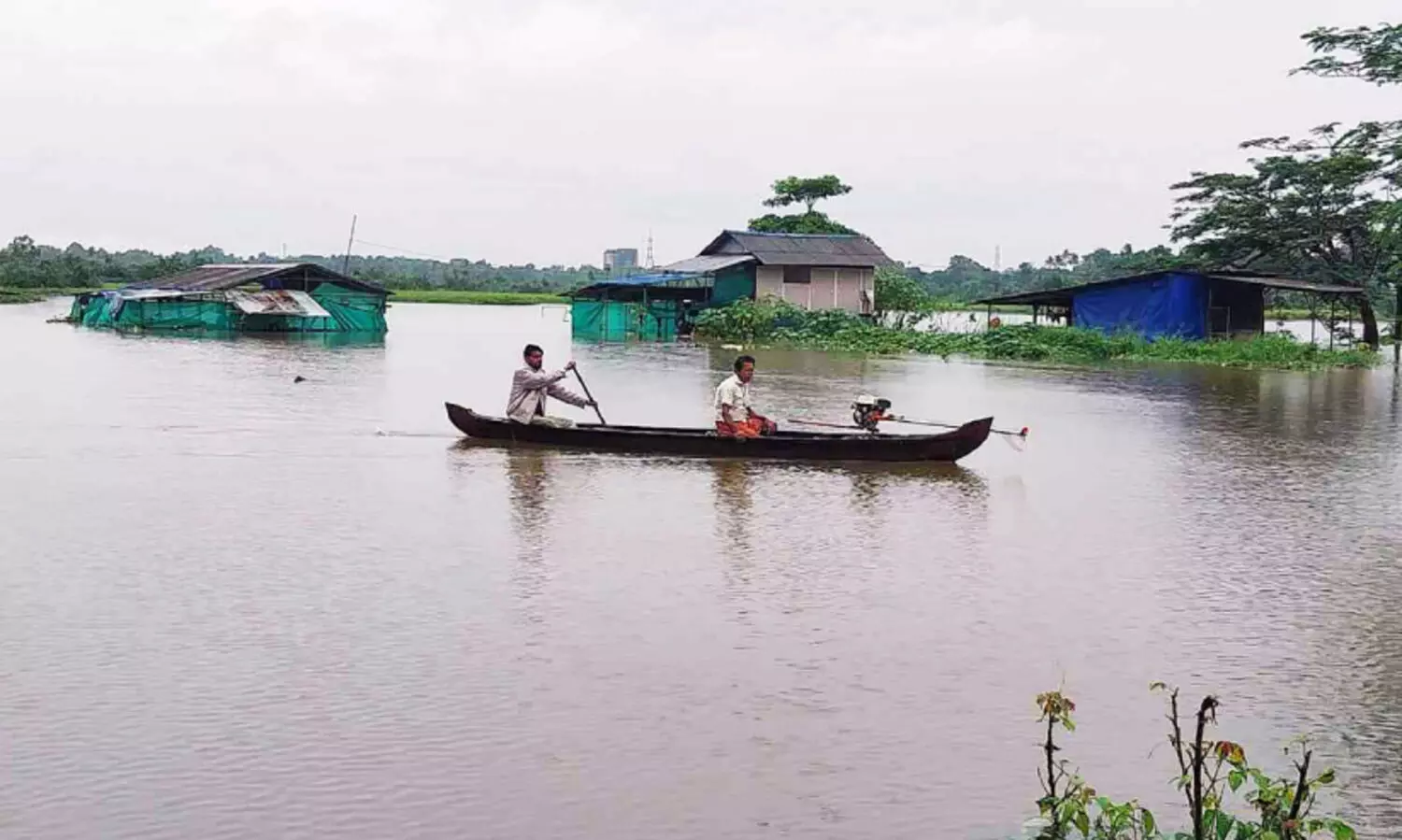 കനത്ത മഴ; ക​ര​ക​വി​ഞ്ഞ് പെ​രി​യാ​ർ, തീ​ര​ങ്ങ​ളി​ൽ ആ​ശ​ങ്ക
