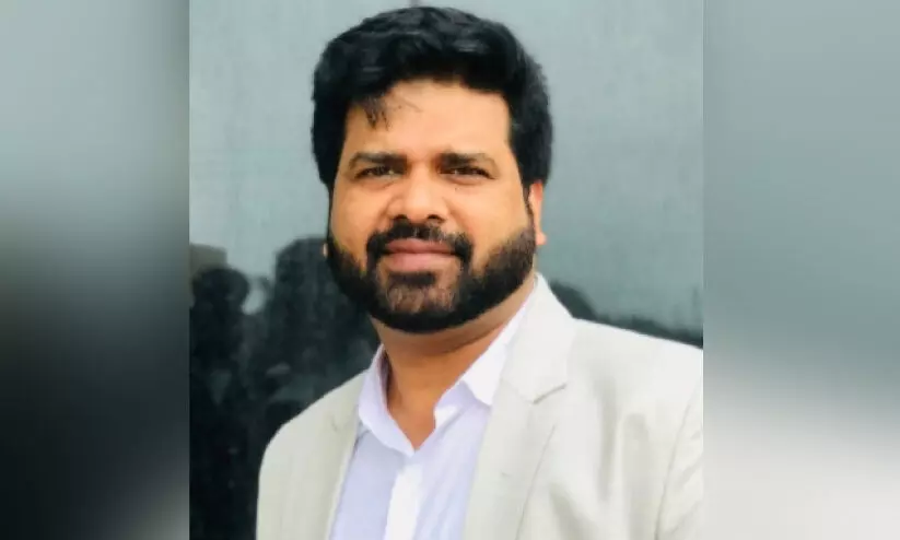 ഡോ. ​മു​സ്ത​ഫ ബ​സ്തി​ക്കോ​ടി വി.​ടി.​യു സെ​ന​റ്റി​ൽ