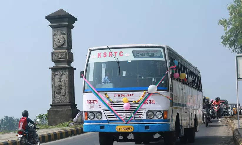 കെ.എസ്.ആർ.ടി.സിക്ക് 122 കോടി രൂപ കൂടി അനുവദിച്ചു കെ.എസ്.ആർ.ടി.സിക്ക് 122 കോടി രൂപ കൂടി അനുവദിച്ചു