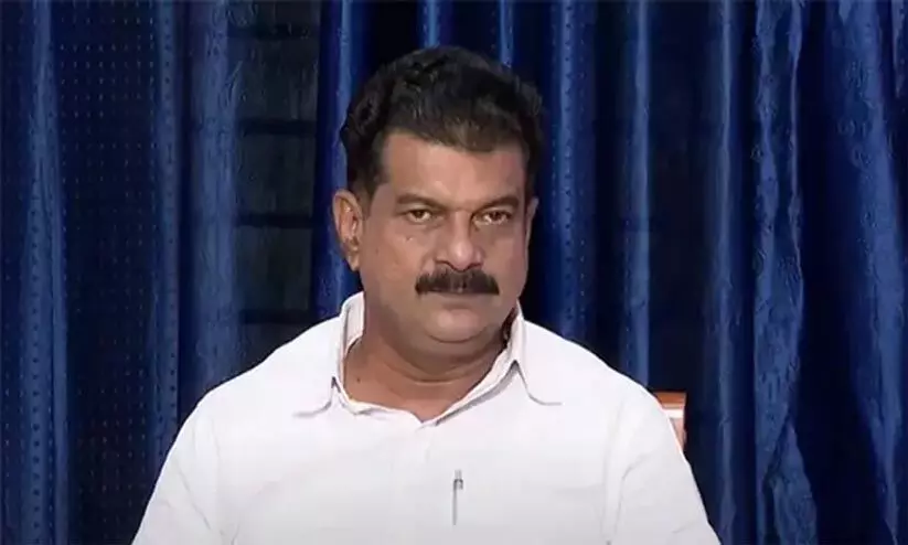 യു.ഡി.എഫ് പ്രവേശനത്തെക്കുറിച്ച് സംസാരിച്ച് സമയം കളയാനില്ല, തന്നോട് ആരും ചർച്ച ചെയ്തിട്ടില്ല- പി.വി അൻവർ