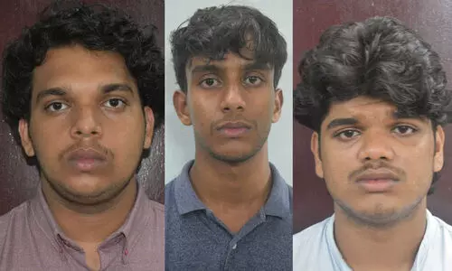 വീട്ടിലിരുന്ന് ജോലി: ആദ്യം മികച്ച ലാഭം നൽകി യുവതിയെ വലയിലാക്കി, ഒടുവിൽ 11 ലക്ഷം തട്ടി; മൂന്നുപേർ അറസ്റ്റിൽ വീട്ടിലിരുന്ന് ജോലി: ആദ്യം മികച്ച ലാഭം നൽകി യുവതിയെ വലയിലാക്കി, ഒടുവിൽ 11 ലക്ഷം തട്ടി; മൂന്നുപേർ അറസ്റ്റിൽ