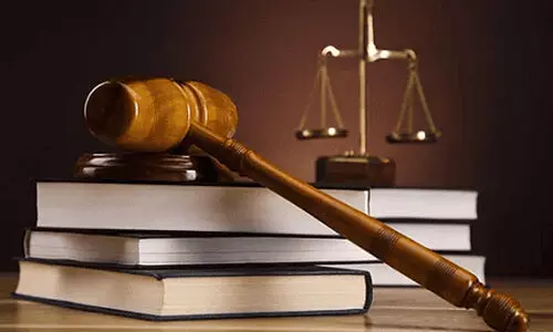 യു​വ​തി​യി​ൽ​നി​ന്ന്​ വാ​യ്പ വാ​ങ്ങി​യ പ​ണം തി​രി​കെ ന​ൽ​കാ​ൻ വി​ധി