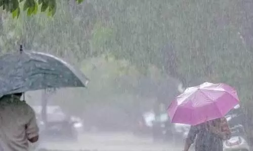 ഒ​റ്റ​പ്പെ​ട്ട​യി​ട​ങ്ങ​ളി​ൽ അ​തി​ശ​ക്ത​ മ​ഴ​ക്ക് സാ​ധ്യ​ത