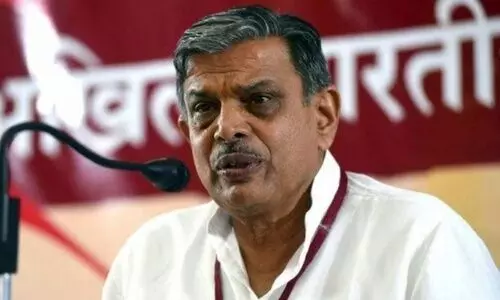 ‘ഭരണഘടനയിൽനിന്ന് ‘സോഷ്യലിസ്റ്റ്’, ‘മതേതരം’ എന്നീ വാക്കുകൾ ഒഴിവാക്കണം’: അംബേദ്കറുടെ പതിപ്പിൽ ഇവ ഇല്ലായിരുന്നുവെന്ന് ആർ.എസ്.എസ് നേതാവ്