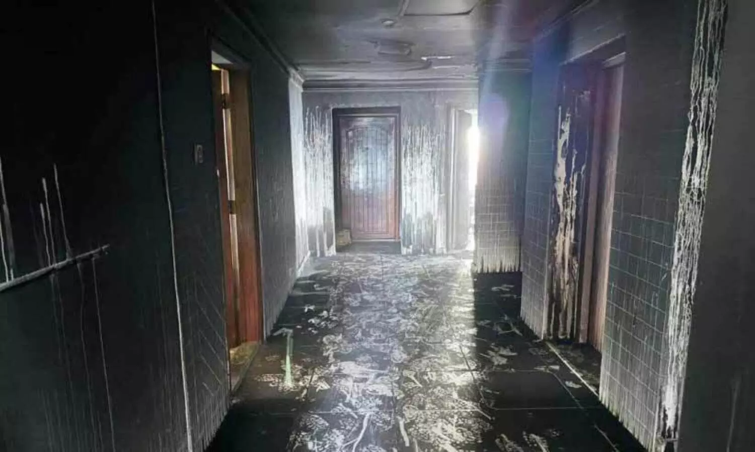 സാ​ൽ​മി​യ​യി​ൽ അ​പ്പാ​ർ​ട്ട്മെ​ന്റി​ൽ തീ​പി​ടി​ത്തം