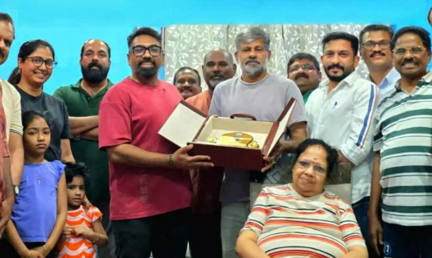 ശരത് എസ്. പിള്ളക്ക് യാത്രയയപ്പ്