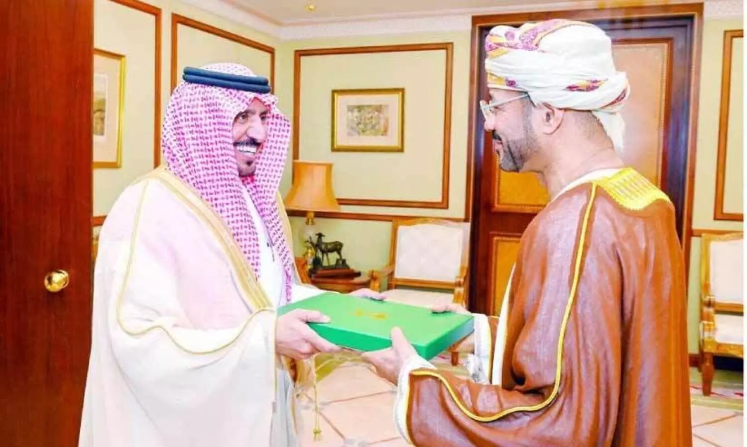 സ​ൽ​മാ​ൻ രാ​ജാ​വി​ന്റെ സ​ന്ദേ​ശം സു​ൽ​ത്താ​ന് കൈ​മാ​റി