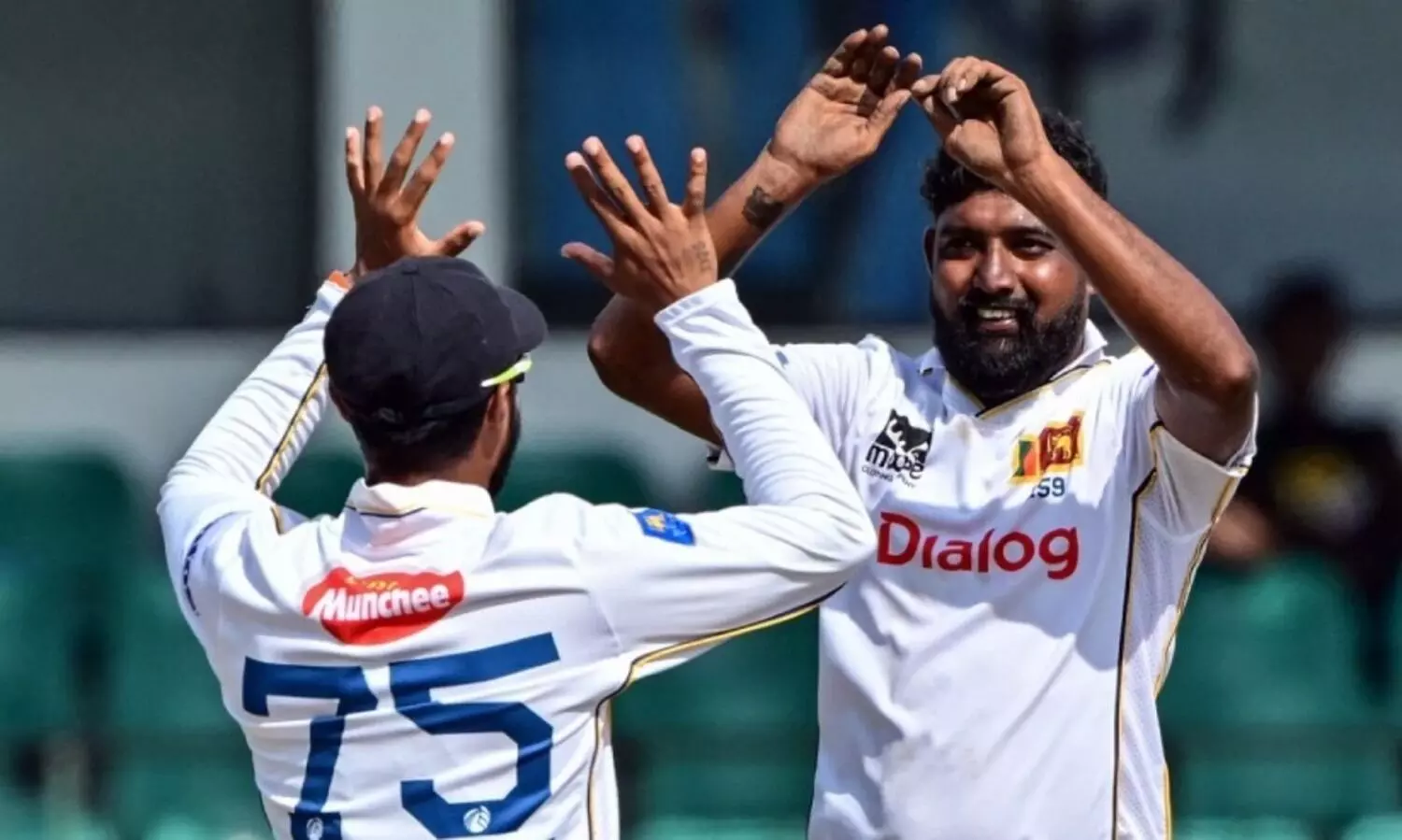 പ്രബാത് ജയസൂര്യക്ക് അഞ്ച് വിക്കറ്റ്, ബംഗ്ലാദേശ് 133ന് പുറത്ത്; രണ്ടാം ടെസ്റ്റിൽ ശ്രീലങ്കക്ക് ഇന്നിങ്സ് ജയം, പരമ്പര