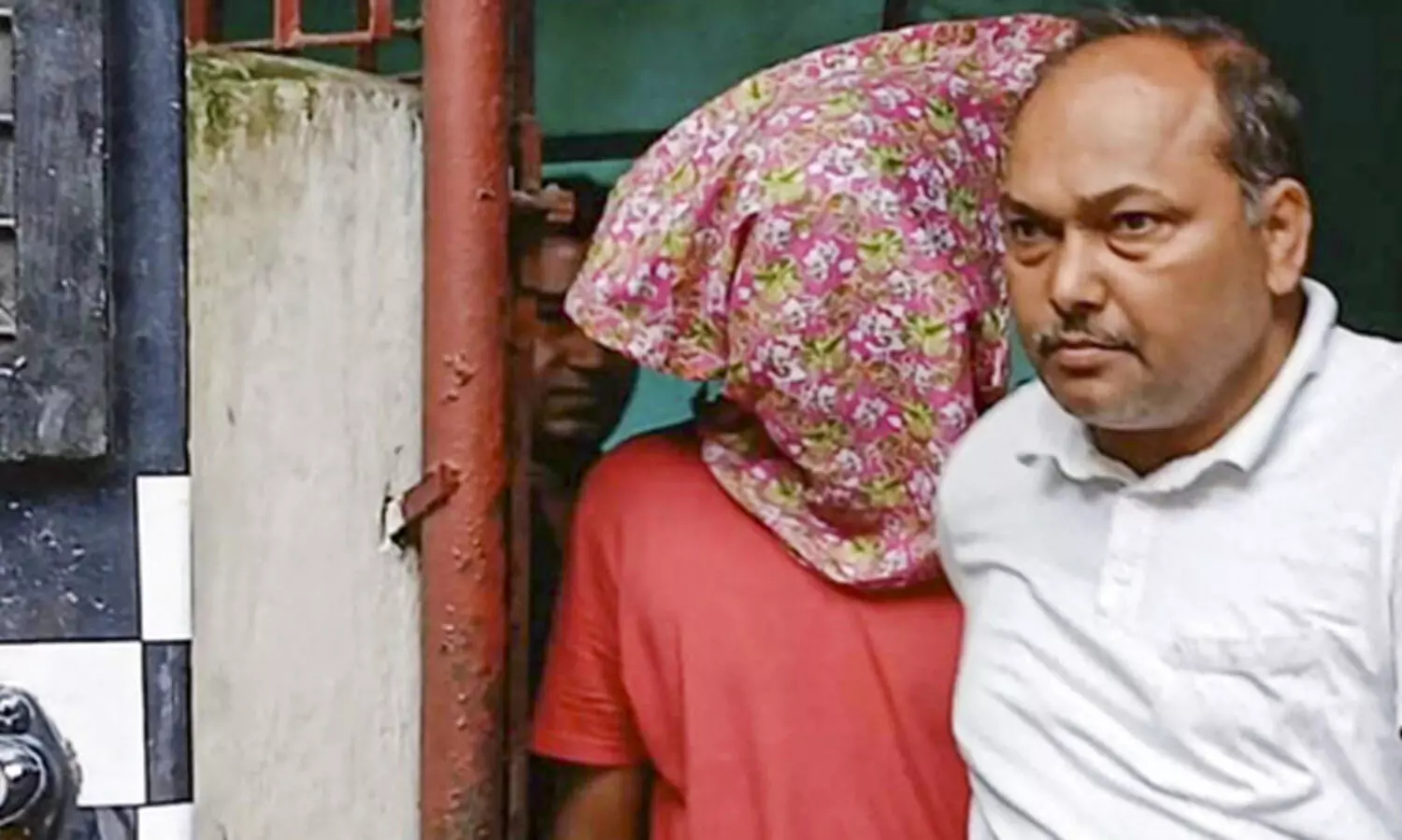 Kolkata colleges security guard arrested in rape case