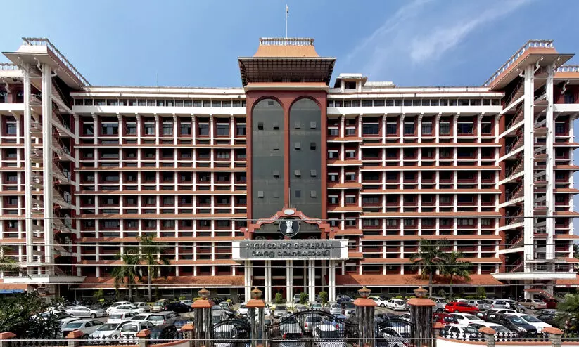 13 സ​ർ​വ​ക​ലാ​ശാ​ല​ക​ളി​ൽ 12ലും ​സ്ഥി​രം വി.​സി​മാ​രി​ല്ല; ഹൈ​കോ​ട​തി​ക്ക് അ​തൃ​പ്തി