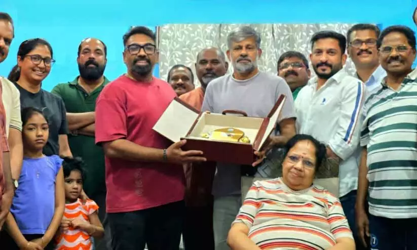 ശരത് എസ്. പിള്ളക്ക് യാത്രയയപ്പ്