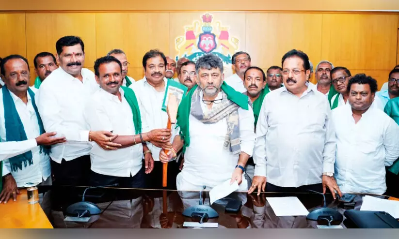 കാവേരി ആരതി പദ്ധതി; കർണാടക സർക്കാറിന് ഹൈകോടതി നോട്ടീസ് കാവേരി ആരതി പദ്ധതി; കർണാടക സർക്കാറിന് ഹൈകോടതി നോട്ടീസ്