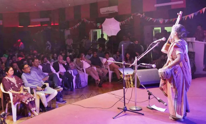 ഏക് താര എ ബാവുൾ മ്യൂസിക്കൽ ഈവ് വിത്ത് ശാന്തിപ്രിയ ഏക് താര എ ബാവുൾ മ്യൂസിക്കൽ ഈവ് വിത്ത് ശാന്തിപ്രിയ