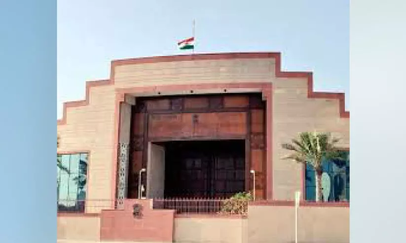 ഇന്ത്യൻ പാസ്​പോർട്ട്, വിസ    സേ​വ​ന​ങ്ങ​ൾ ഇ​നി എം​ബ​സി​യി​ൽ