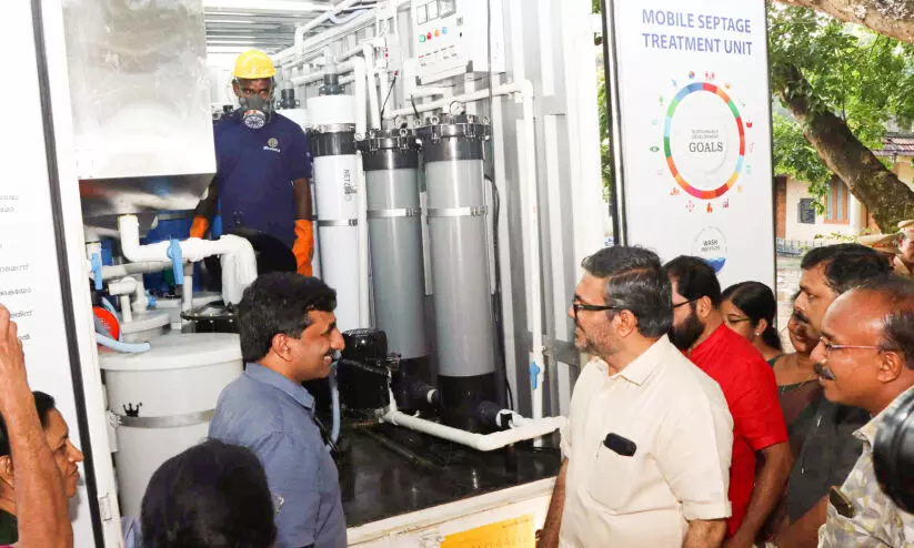 വീട്ടുപടിക്കലെത്തി സെപ്റ്റിക് മാലിന്യം ശേഖരിച്ച് സംസ്‌കരിക്കും; കൊല്ലത്ത്​ മാതൃകാ പദ്ധതി