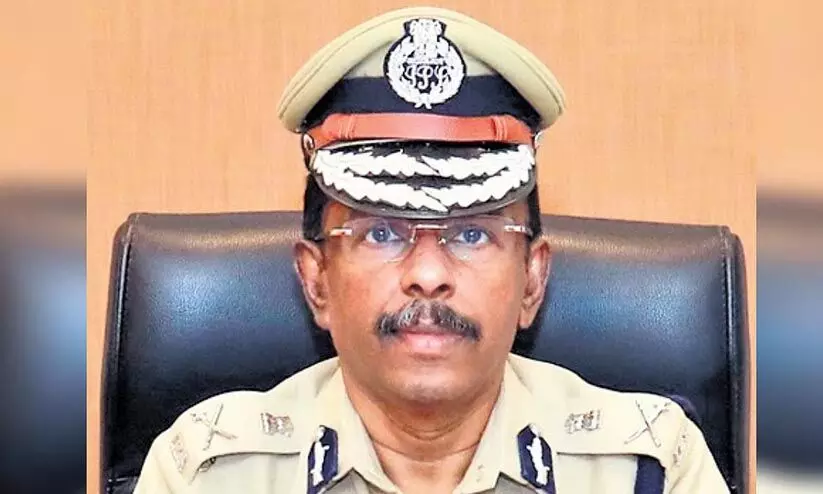 അജിത്കുമാർ ‘ഇൻ ചാർജ് ഡി.ജി.പി’ പദവി നൽകാൻ നീക്കം; സാധ്യത തേടി സർക്കാർ അജിത്കുമാർ ‘ഇൻ ചാർജ് ഡി.ജി.പി’ പദവി നൽകാൻ നീക്കം; സാധ്യത തേടി സർക്കാർ