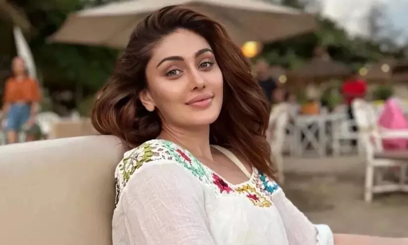 നടി ഷെഫാലി ജാരിവാല അന്തരിച്ചു