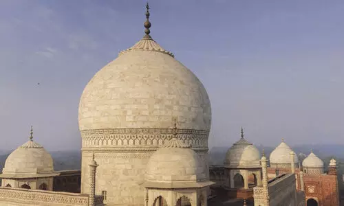 താജ്മഹലിൽ ചോർച്ച; തെർമൽ സ്കാനിങ്ങിൽ വിള്ളൽ കണ്ടെത്തി