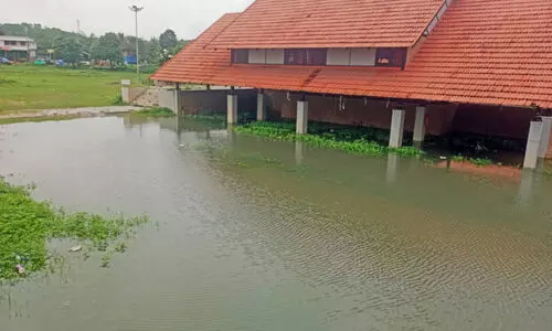 മ​ഴ​ക്ക് നേ​രി​യ ശ​മ​നം