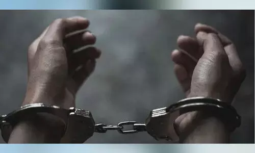 പാ​കി​സ്​​താ​നി യു​വ​തി​യെ ശ​ല്യം ചെ​യ്​​ത​വ​ർ പി​ടി​യി​ൽ