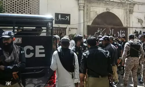 പാകിസ്താനിൽ ചാവേറാക്രമണം; 13 ഓളം സൈനികർ കൊല്ലപ്പെട്ടു, 20 ഓളം പേർക്ക് പരിക്ക്